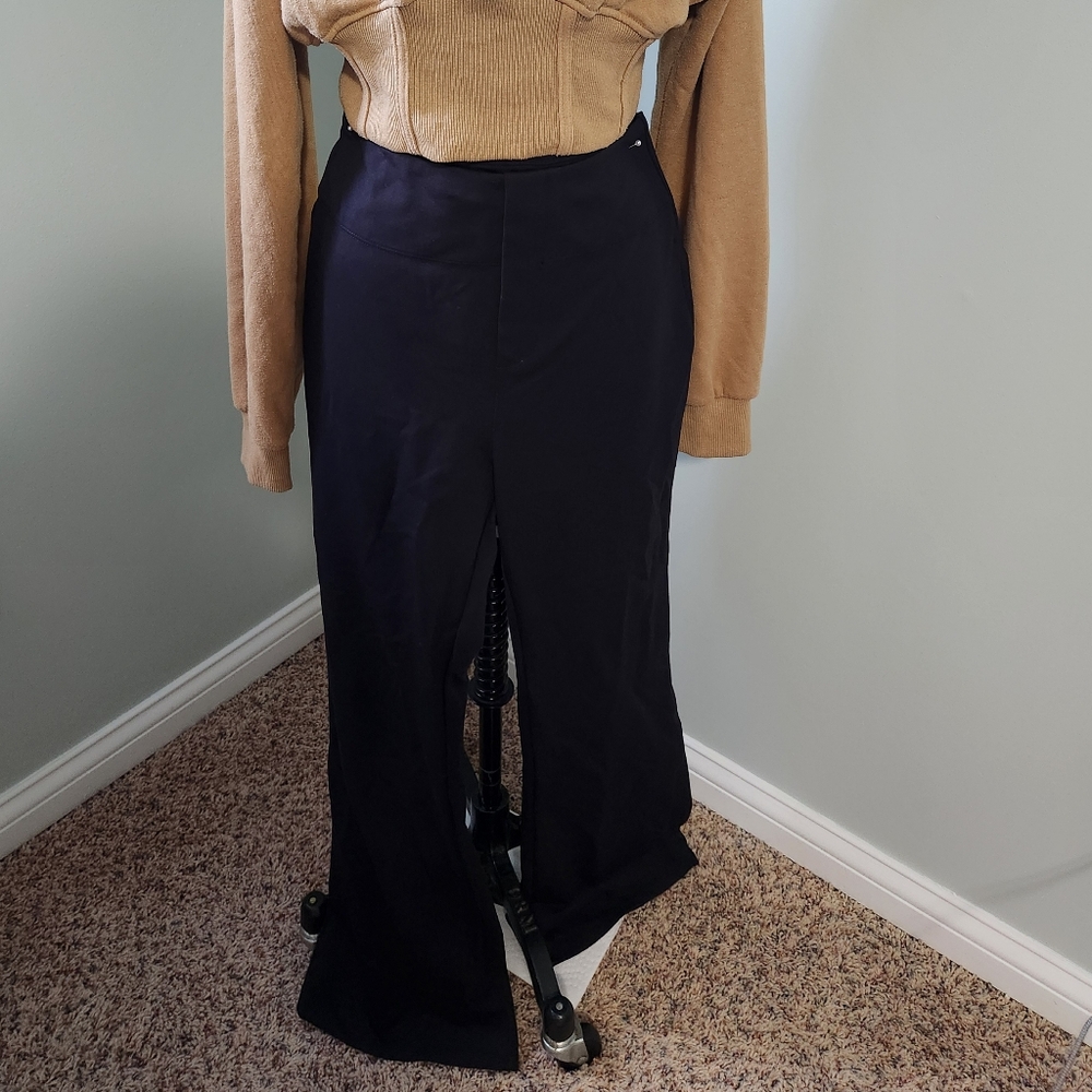 HALARA Black Work "Yoga" Pant With Pockets